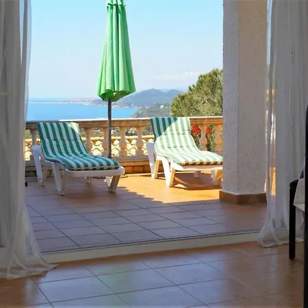 House - 2 Bedrooms With Pool Young People Group Not Allowed - 07523 * Lloret de Mar